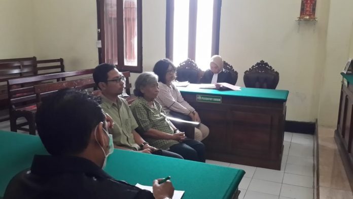 Kasus Penyerobotan Rumah Wisma Kedung Asem Indah Surabaya Diputus Onslag