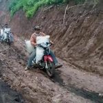 Tukang Ojek Mengais Rejeki di Lokasi TMMD 107