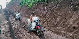 Tukang Ojek Mengais Rejeki di Lokasi TMMD 107