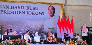 Gerakan Masyarakat (Gema) Perhutanan Sosial Indonesia memastikan para petani akan berdiri dan bersatu atau Ndherek Nenggo Dawuh di belakang Presiden Joko Widodo