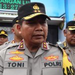 Kapolda Jatim Irjen Pol Toni Hermanto saat memberikan keterangan. (26/12/2022)