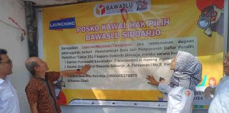 Bawaslu Sidoarjo melaunching Posko Kawal Hak Pilih sebagai bentuk komitmen mengawal hak pilih warga Sidoarjo.