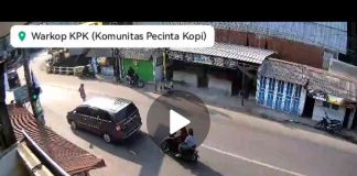 Tangkapan layar pria mabok ancam pengendara di Cukir, Jombang.