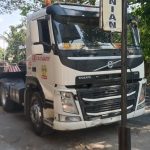 Kendaraan truk yang terlibat kecelakaan di jalan raya Catakgayam, Kecamatan Mojowarno, Kabupaten Jombang, Jawa Timur.