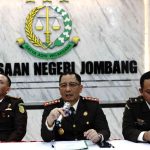 Kajari Jombang, Agus Chandra (tengah) saat penyampaian kinerja selama setahun terakhir. Bongkah.id/Karimatul Maslahah/
