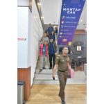 Tersangka saat digiring petugas dari Tim Pidsus Kejari Tanjung Perak