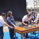 Peresmian monumen lokomotif uap di Stasiun Kediri.