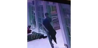 Aksi pencurian di Musala RSUD Jombang terekam kamera CCTV.