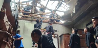 Rumah kakak beradik yang tinggal sebatang kara di Kota Kediri terbakar.