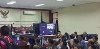 Sidang lanjutan pemotongan insentif BPPD Sidoarjo di Tipikor Surabaya.