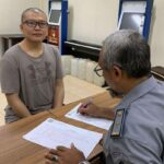 Ronald Tannur saat menjalani pemeriksaan administrasi di rutan Medaeng