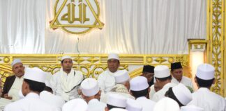 Pjs. Bupati Sidoarjo Muhammad Isa Ansori hadiri Majlis Dzikir Maulidurrasul SAW Al-Khidmah di Masjid Agung Sidoarjo.