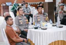 Kapolres Jombang AKBP Eko Bagus Riyadi saat memberikan sambutan pada kegiatan anev tahun 2024 di Mapolres Jombang./bongkah.id/Karimatul Maslahah/