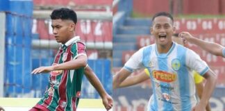 Pemain PSID Jombang dan Persenga Nganjuk saat berlaga di stadion Brawijaya Kediri.