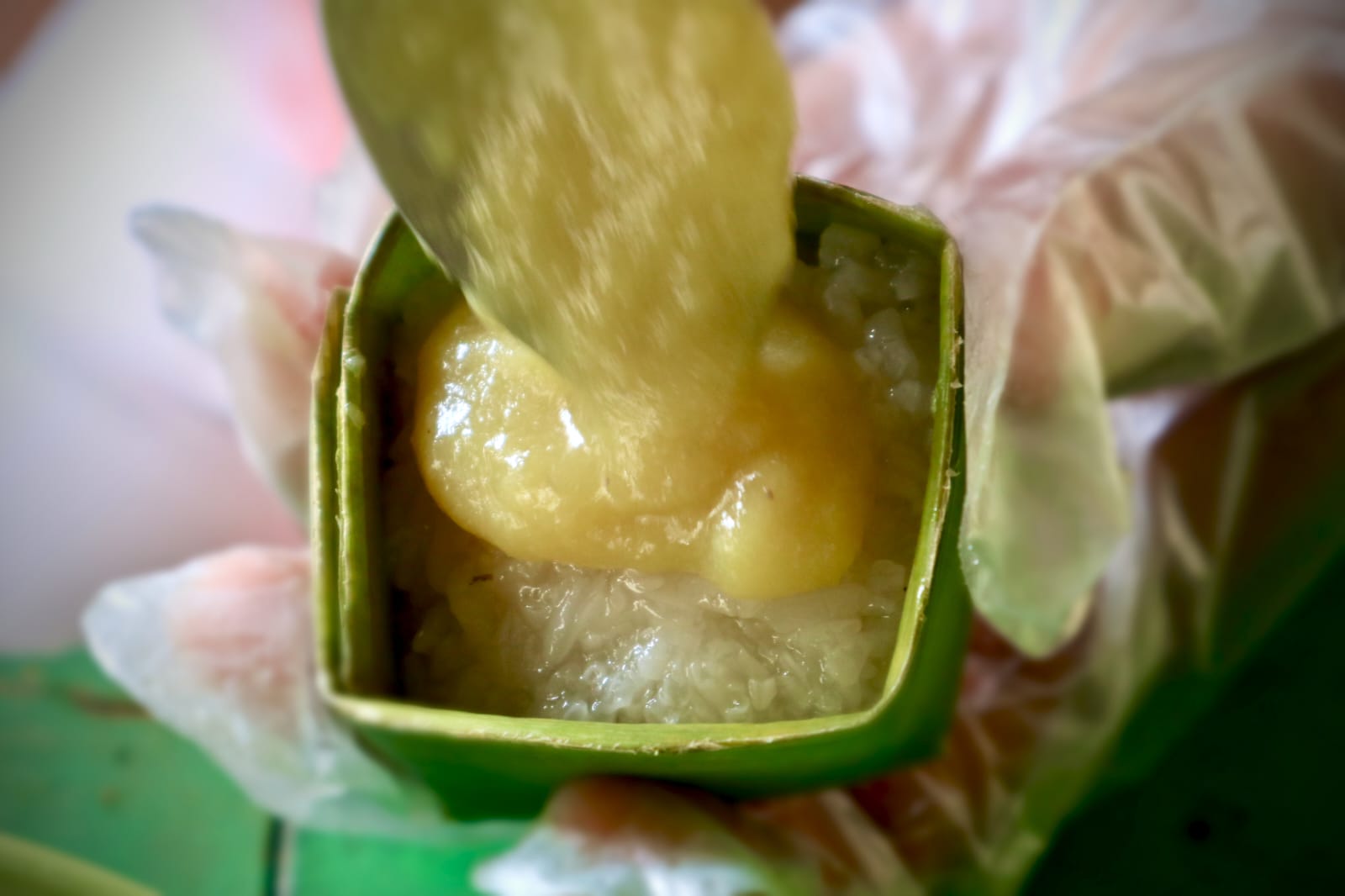 Alina Dini saat memproduksi ketan durian dirumahnya, Desa Panglungan, Wonosalam, Jombang./bongkah.id/Karimatul Maslahah/