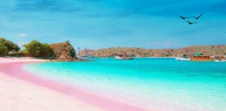 Pantai tiga warna. (ISTIMEWA)