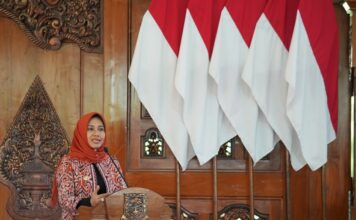 Ning Ita sapaan akrabnya saat menutup Bimbingan Teknis Bantuan Keuangan Partai Politik yang digelar di Pendopo Sabha Kridatama, Rumah Rakyat, Selasa (29/4/2025).