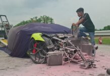 Lamborgini Revuelto di tol Jomo./bongkah.id/Karimatul Maslahah/