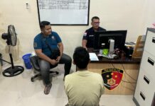 Pengedar narkoba saat diamankan polisi di Jombang.