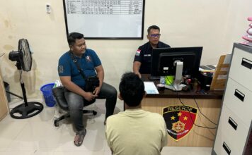 Pengedar narkoba saat diamankan polisi di Jombang.