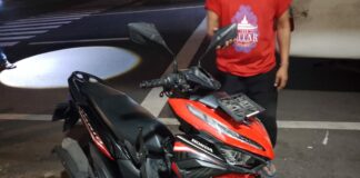 motor korban usai terlibat lakalantas di jalan raya Desa Kademangan, Mojoaagung, Jombang./bongkah.id/Karimatul Maslahah/