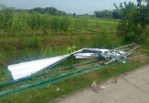 besi holo yang merenggut nyawa anak 9 tahun di raya dusun Delik, Pojokrejo, Jombang./bongkah.id/Karimatul Maslahah/