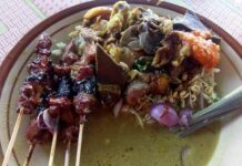 Hidangan nasi becek pojok Nganjuk.