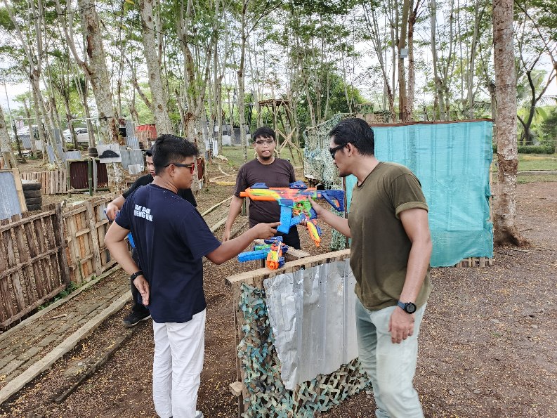 Bermain Perang-perangan Ala PUBG Isi Waktu liburan Lebaran Idul Adha. Bongkah.id/Muhammad Hatta/