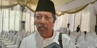 Budayawan Jombang, Nasrul Ilah atau Cak Nas saat dimintai keterangan. /bongkah.id/Karimatul Maslahah/