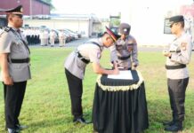 Sertijab Kasatlantas Polres Mojokerto Kota dari AKP Mulyani kepada AKP Galih Yasir Mubaroq, Selasa (10/6/2025). Bongkah.id/Tyan/