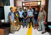 Terduga pelaku pencurian kabel milik Telkom diserahkan di Polres Mojokerto. Bongkah.id/Istimewa/