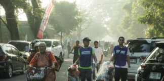 Spogomi, olahraga asal Jepang yang memadukan aktivitas fisik dan aksi memungut sampah.