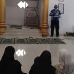 Sosialisasi pemakaian masker dan tas siaga menghadapi erupsi gunung Raung Jember. ISTIMEWA