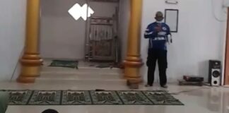 Sosialisasi pemakaian masker dan tas siaga menghadapi erupsi gunung Raung Jember. ISTIMEWA