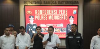Kasat Reskrim Polres Mojokerto, AKP Nova Indra saat rilis di Polres Mojokerto. (Dok Humas Polres Mojokerto)