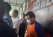 pelaku pencuri dompet di mie gacoan Jombang usai diringkus polisi./bongkah.id/Karimatul Maslahah/