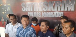 Kasatreskrim Polres Jombang AKP Margono Suhendra saat memberikan keterangan./bongkah.id/Karimatul Maslahah/