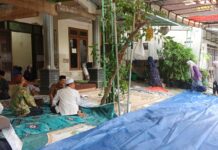 Rumah warga yang tenggelam warga Desa Kedungmaling, Kecamatan Sooko, Kabupaten Mojokerto.
