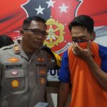 Swestyawan Dwi Soraya saat dimintai keterangan di Polsek Jombang Kota./bongkah.id/Karimatul Maslahah/