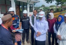 Anggota TACB, Cak Arif saat menghadap Gubernur Jatim, Khofifah Indar Parawansa./bongkah.id/Karimatul Maslahah/
