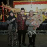 Kapolres bersama Bupati Jombang dan dalang wayang kulit./bongkah.id/Karimatul Maslahah/