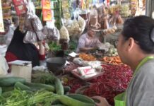 Pedagang cabai di pasar pon Jombang./bongkah.id/Karimatul Maslahah/