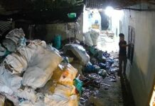Rekaman CCTV pelaku saat hendak membobol rumah juragan rongsokan di Jombang./bongkah.id/Karimatul Maslahah/