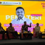 Menteri Koperasi dan UMKM Republik Indonesia, Maman Abdurrahman saat menjadi pemateri di Jember. Bongkah.id/Muhammad Hatta/