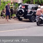 Tangkapan layar postingan warganet dugaan pemukulan yang dilakukan oknum polantas di Jombang. Istimewa