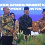 Bupati Jombang, Warsubi bersama Mensos RI Syaifullah Yusuf usai meneken MoU sekolah Rakyat./bongkah.id/Karimatul Maslahah/