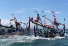 Petik laut di Muncar Banyuwangi, Sabtu (12/7/2025).. Bongkah id/Muhammad Hatta/