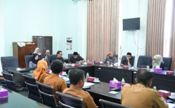 Hearing dinas pendidikan dengan DPRD Jombang komisi D./bongkah.id/Karimatul Maslahah/