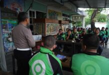Komunitas ojol di Jombang saat menghadiri sosialisasi operasi patuh semeru 2025./bongkah.id/Karimatul Maslahah/