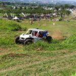 Kejurnas Off Road di tengah lahan Komplek Perumahan Mewah.